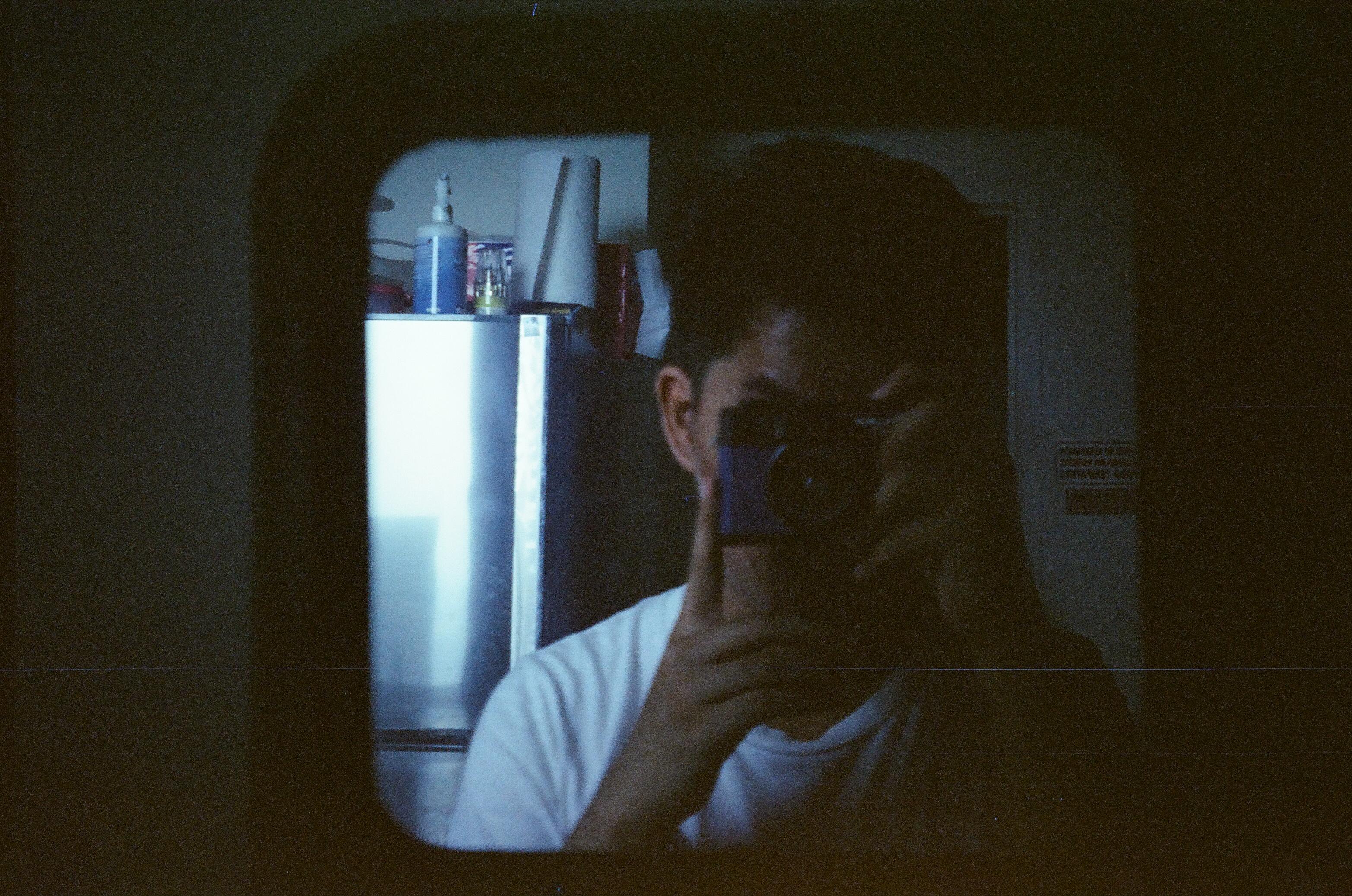 Full screen image 0