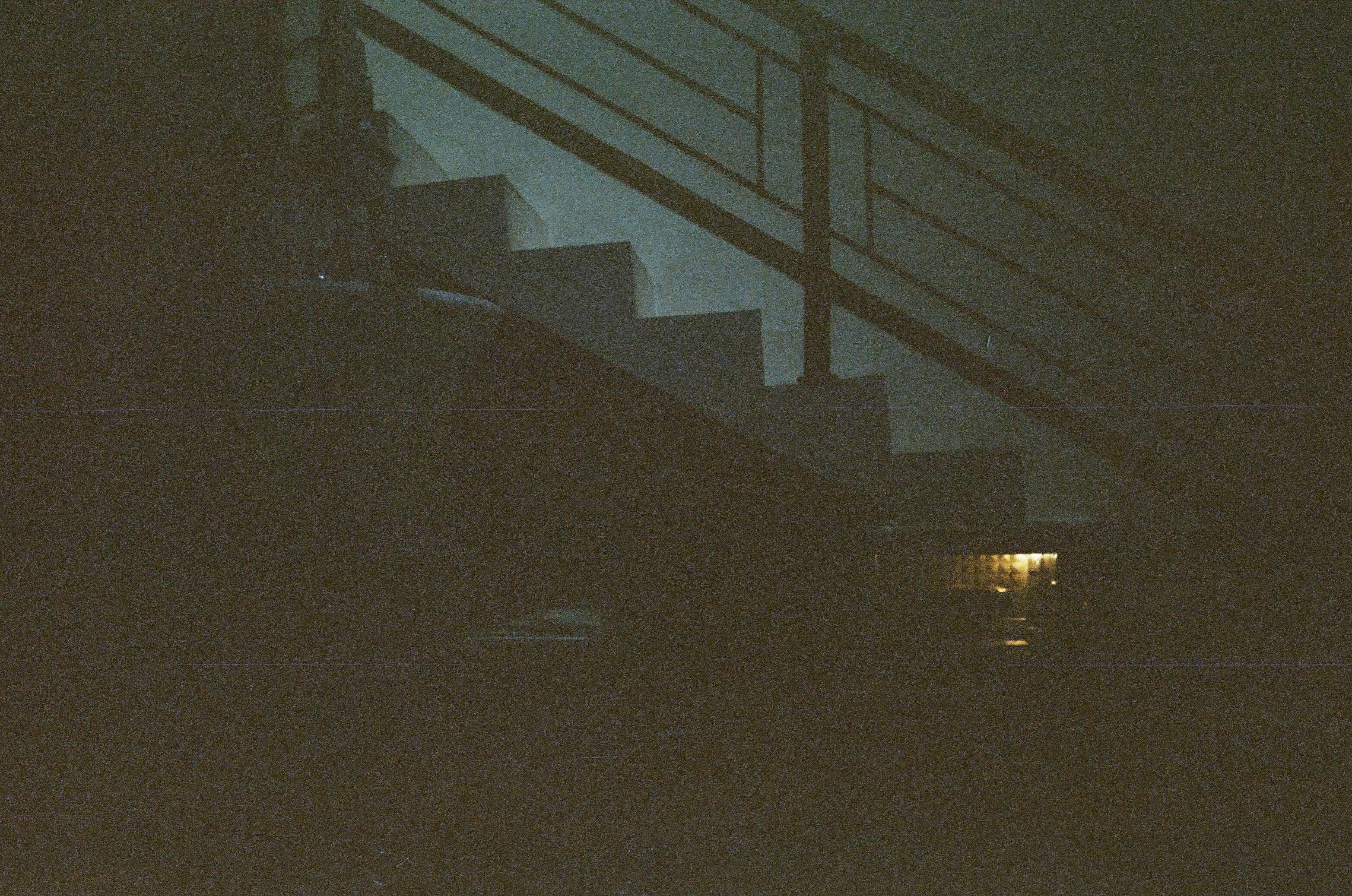Full screen image 4